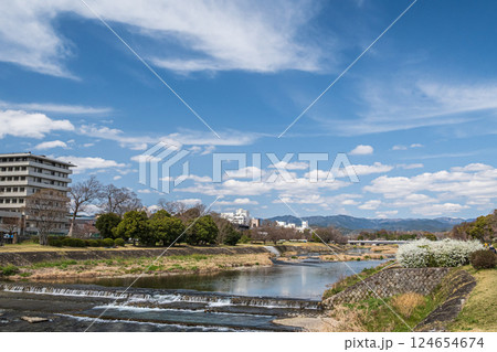 鴨川風景　京都市 124654674