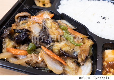 おいしい中華料理、茄子肉炒め弁当 124655141