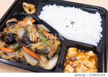 おいしい中華料理、茄子肉炒め弁当 124655144