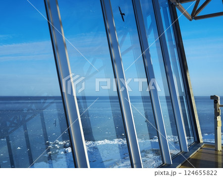 厳冬の日の出岬展望台ラ・ルーナの窓外の景色 厳冬の日の出岬展望台ラ・ルーナの窓外の景色 124655822