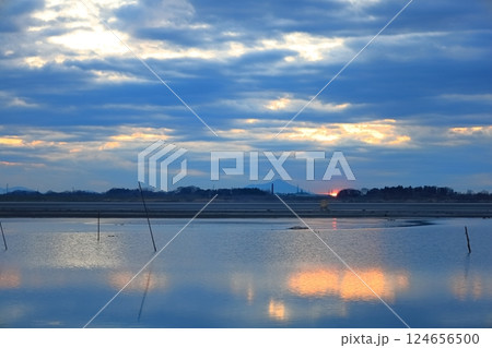 渡良瀬遊水地の日の出 124656500
