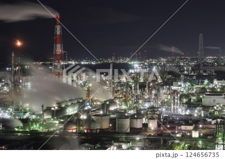 四日市の工場夜景 124656735