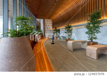 高輪ゲートウェイ駅直結の高輪ゲートウェイシティ LINKPILLAR1 SOUTHのエントランス 高輪ゲートウェイ駅直結の高輪ゲートウェイシティ LINKPILLAR1 SOUTHのエントランス 124657076