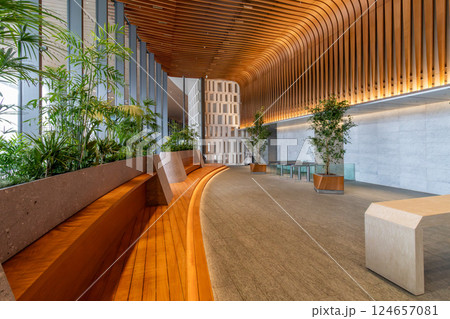 高輪ゲートウェイ駅直結の高輪ゲートウェイシティ LINKPILLAR1 SOUTHのエントランス 高輪ゲートウェイ駅直結の高輪ゲートウェイシティ LINKPILLAR1 SOUTHのエントランス 124657081