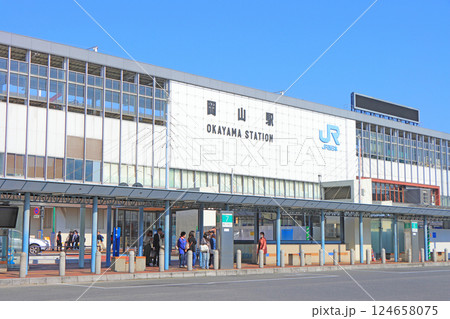 岡山県岡山市、JR岡山駅の風景 124658075