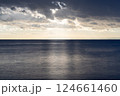 神奈川県横須賀市　夕暮れの秋谷の立石からの眺望 124661460