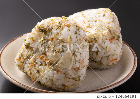 いか昆布 おにぎり いか昆布 おにぎり 124664191