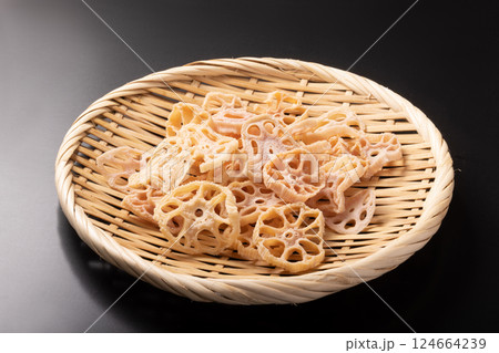 ［茨城県産］乾燥スライス蓮根 124664239