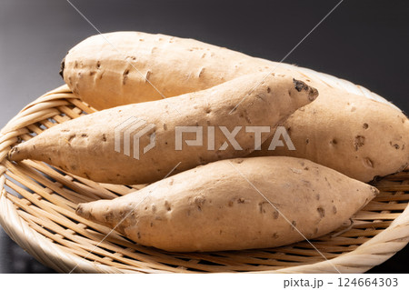 ［茨城県産］むらさき芋　さつまいも（無農薬） 124664303