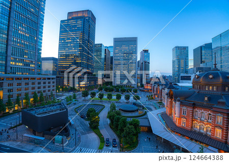 【マジックアワー】東京駅周辺のマジックアワーの風景【東京都】 124664388