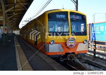 発車を待つ三岐鉄道 124665195