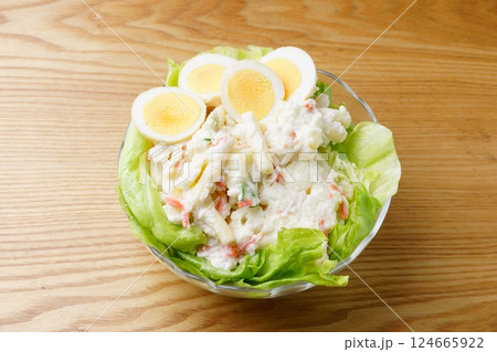 マカロニポテトサラダ 124665922