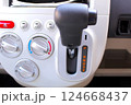 車のシフトレバー 124668437