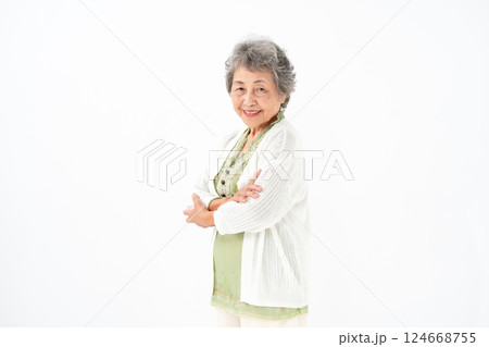 シニア女性 ポートレート シニア女性 ポートレート 124668755