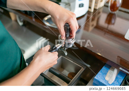 coffee shop coffee shop 124669085