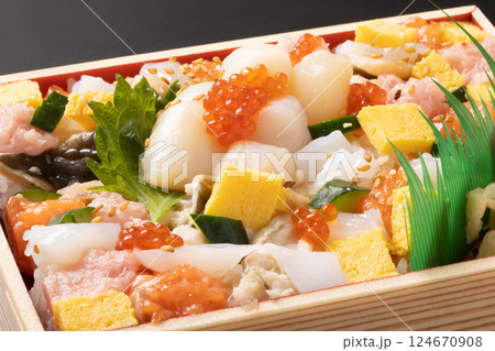 海鮮ちらし寿司 124670908