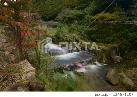 田舎の渓流 124671107