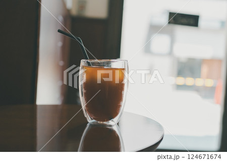 coffee shop 124671674
