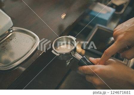 coffee shop coffee shop 124671681