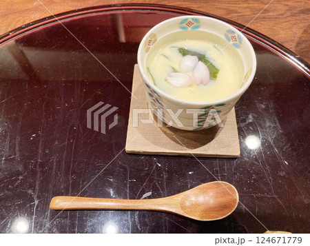 高級料亭の茶碗蒸し 124671779
