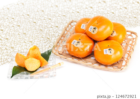 福岡県産　博多秋王　種無し完全甘柿 124672921