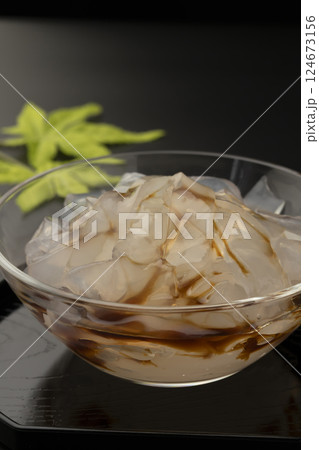 くずきり　夏の冷たいデザート 124673156