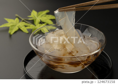 くずきり　夏の冷たいデザート 124673158