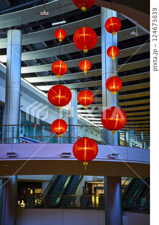 Vibrant Red Lanterns in Modern Mall with Low Angle Perspective 124673839