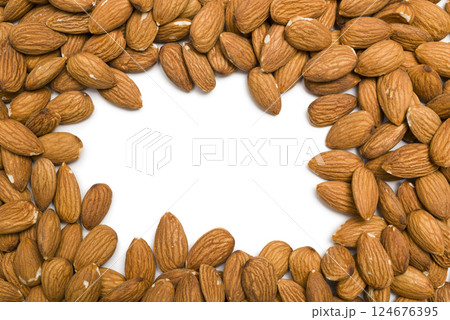 Almonds Almonds 124676395