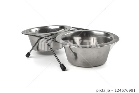 Metal pets bowl isolated, two food and water bowl set, dog food container, cat new empty dishes 124676981
