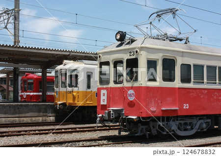 仏生山車庫にて 仏生山車庫にて 124678832