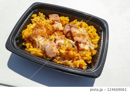 【大鍋】パエリア・イベリコ豚とキノコの料理 【大鍋】パエリア・イベリコ豚とキノコの料理 124689061