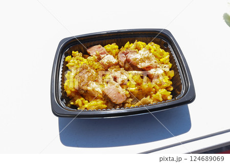【大鍋】パエリア・イベリコ豚とキノコの料理 【大鍋】パエリア・イベリコ豚とキノコの料理 124689069