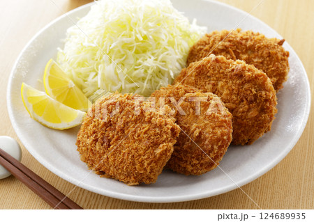 美味しい牛肉とじゃがいものコロッケ 124689935