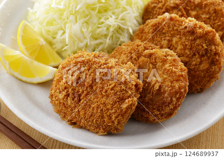美味しい牛肉とじゃがいものコロッケ 124689937