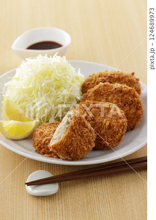 美味しい牛肉とじゃがいものコロッケ 美味しい牛肉とじゃがいものコロッケ 124689973