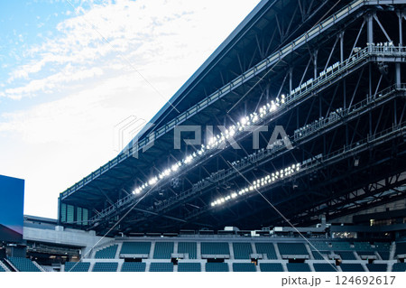 エスコンフィールドHOKKAIDO(北海道北広島市Fビレッジ、北海道ボールパーク)の鉄骨トラス屋根 エスコンフィールドHOKKAIDO(北海道北広島市Fビレッジ、北海道ボールパーク)の鉄骨トラス屋根 124692617
