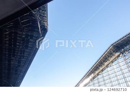 エスコンフィールドHOKKAIDO（北海道北広島市Fビレッジ、北海道ボールパーク）の巨大なガラス 124692710