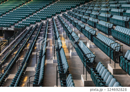 エスコンフィールドHOKKAIDO(北海道ボールパーク)の客席のイス 124692828