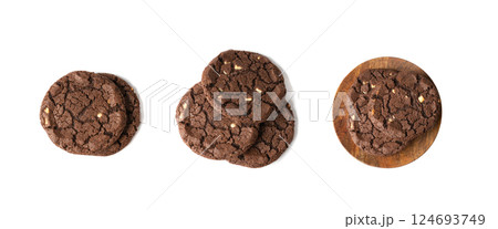 Round Chocolate Cookies, Brown Butter Biscuits, Crispy Cocoa Cake with Nuts, Round Chocolate Cookies 124693749