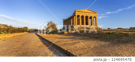 The famous Temple of Concordia  124695478