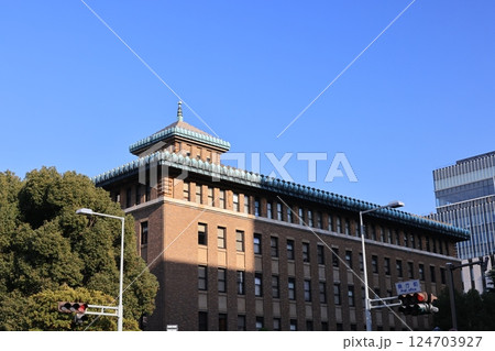 キングの塔の建つ神奈川県庁の建物 キングの塔の建つ神奈川県庁の建物 124703927