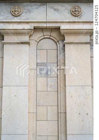 武田道修町ビル（旧武田薬品本社ビル）杏雨書屋　生きた建築ミュージアム　外壁 124704125