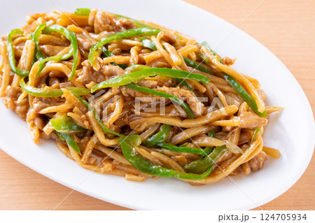 美味しそうな青椒肉絲 124705934