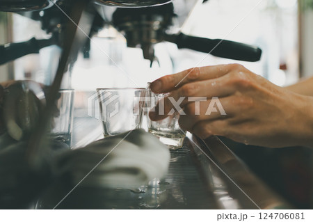 coffee shop coffee shop 124706081