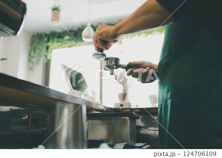 coffee shop 124706109