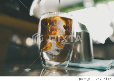 coffee shop coffee shop 124706137