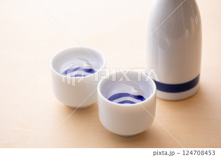 日本酒のイメージ 124708453