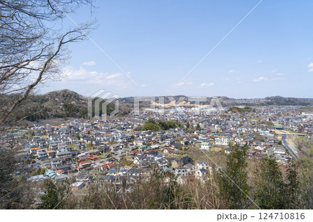 向山砦の登山道から見た景色(高尾山北尾根) 向山砦の登山道から見た景色(高尾山北尾根) 124710816