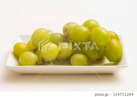 ブドウの皿盛り 124711264